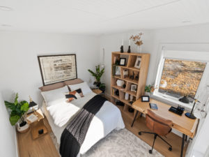 Brauer Living Pods - Bedroom - Bed and Desk